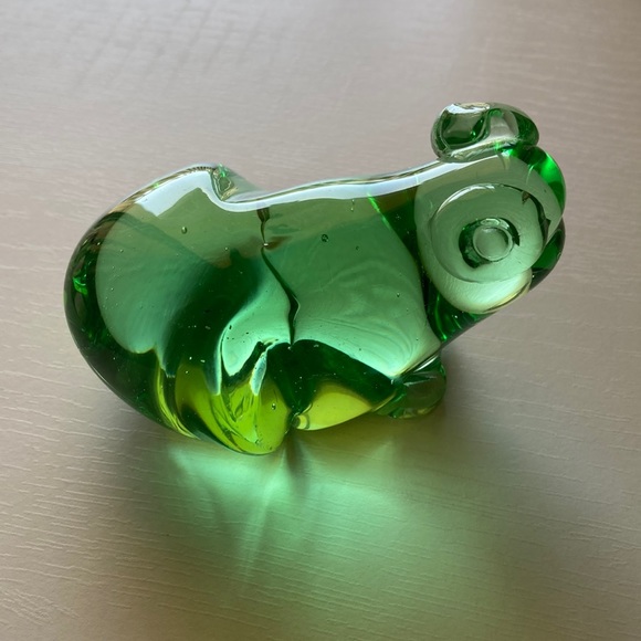 Blown Glass Green Frog Paperweight Glass Art Sculpture Nature - Picture 4 of 13